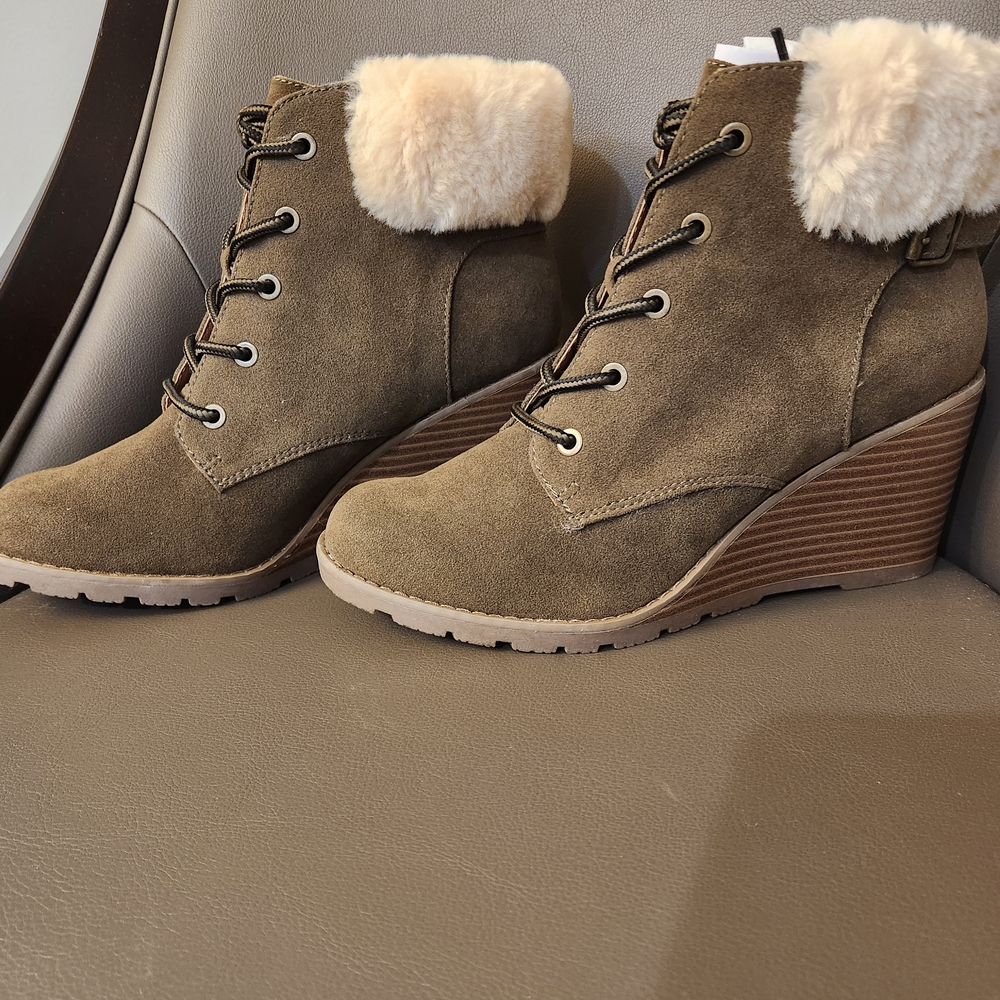 New Directions Olive Lace Up Wedge Boots
